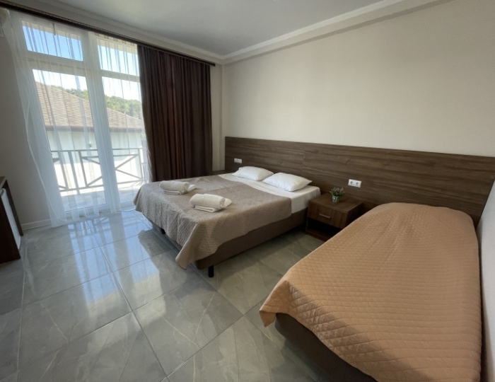 Четырёхместные апартаменты с балконом - Отель «Бугенвиллея» Пицунда